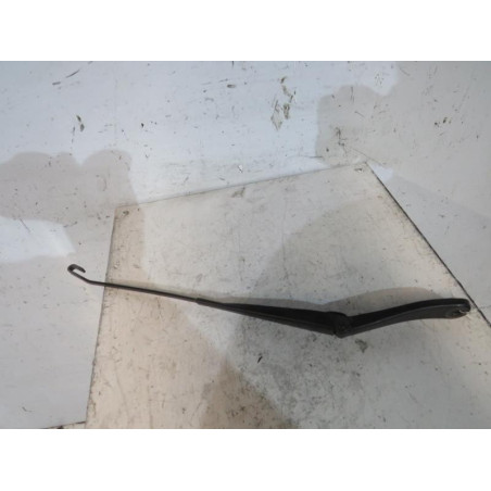 Bras essuie glace avant droit DACIA SANDERO 1