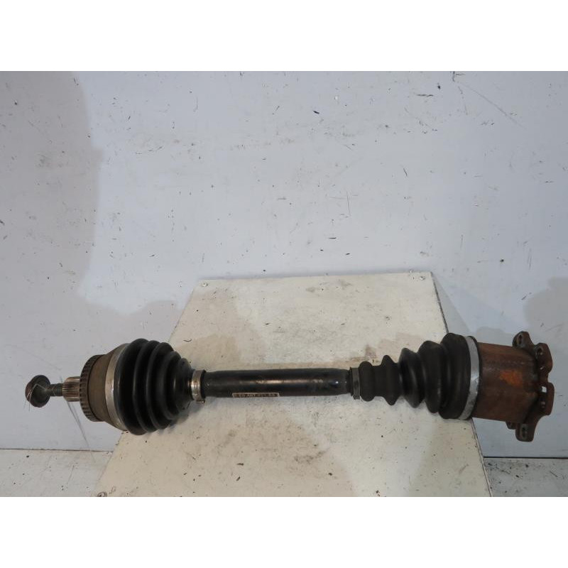 Cardan gauche (transmission) AUDI A4 2 Photo n°1