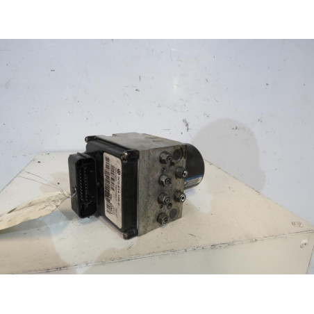 Bloc ABS (freins anti-blocage) VOLKSWAGEN PASSAT 5