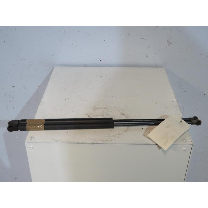 Verin de coffre SEAT AROSA Photo n°1