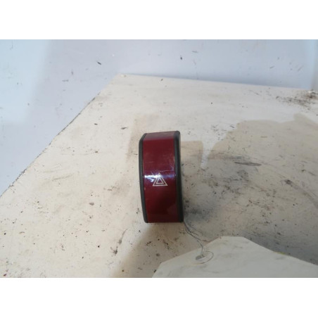 Bouton de warning OPEL CORSA C