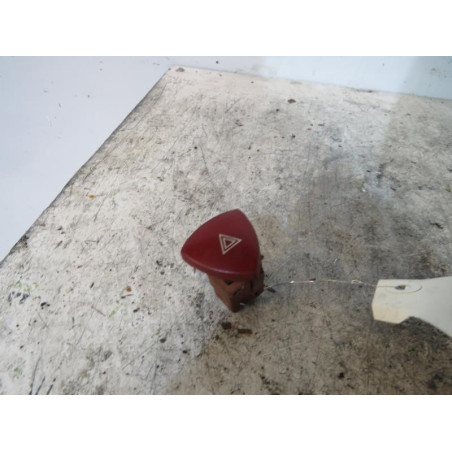 Bouton de warning PEUGEOT 807