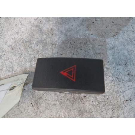 Bouton de warning FORD C-MAX 1