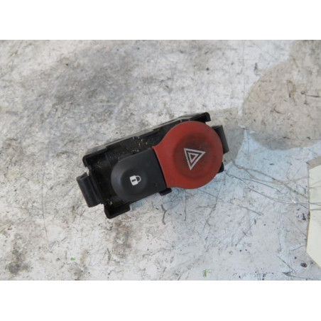 Bouton de warning RENAULT KANGOO 2