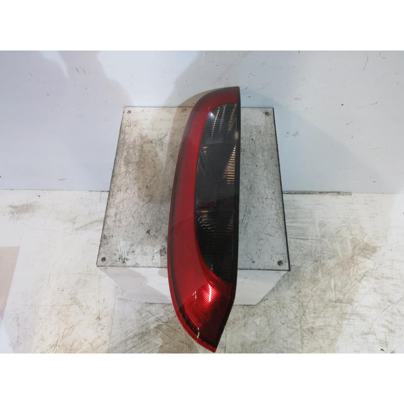 Feu arriere principal droit (feux) OPEL CORSA C Photo n°1