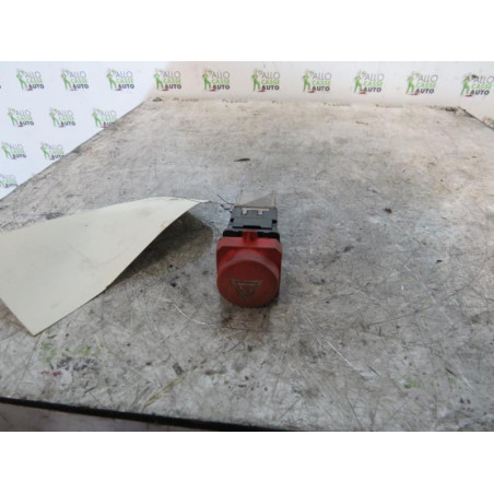 Bouton de warning CITROEN XSARA