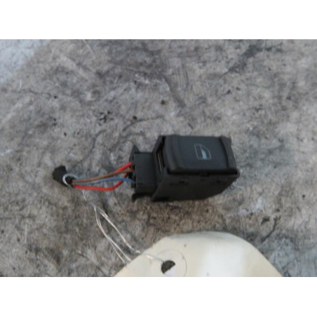 Interrupteur de leve vitre arriere gauche VOLKSWAGEN GOLF 4