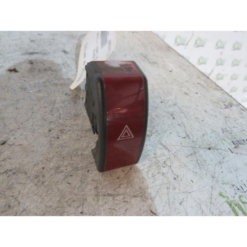 Bouton de warning OPEL COMBO C Photo n°1