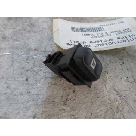 Interrupteur de leve vitre arriere droit PEUGEOT 607