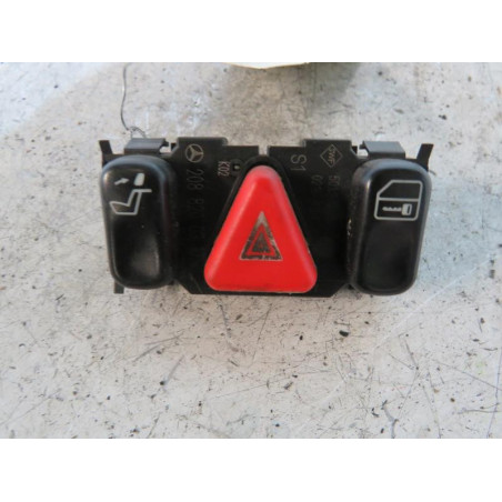 Bouton de warning MERCEDES CLASSE E 210