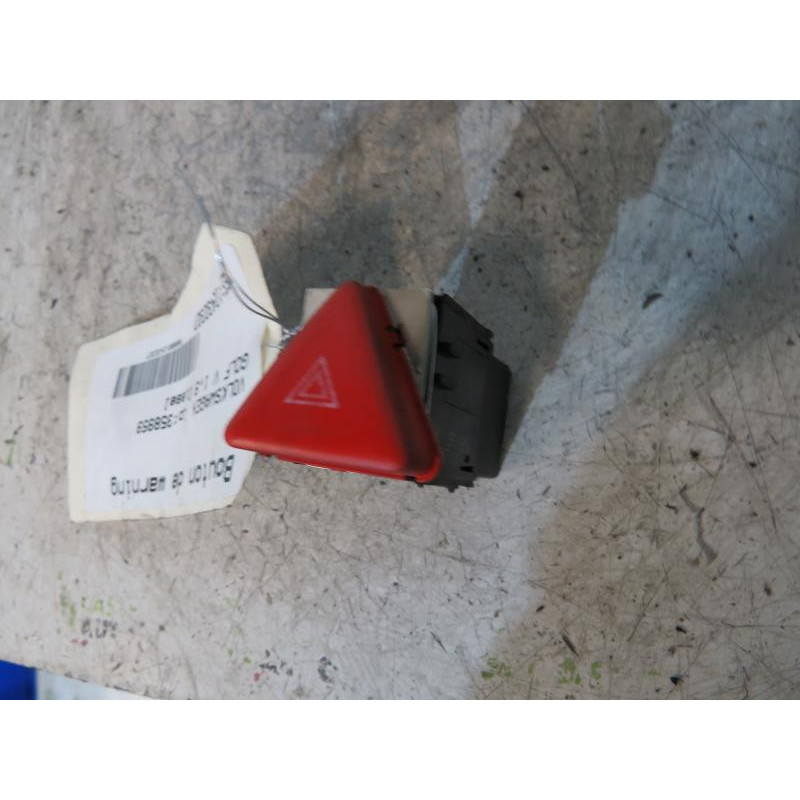 Bouton de warning VOLKSWAGEN GOLF 5 Photo n°1