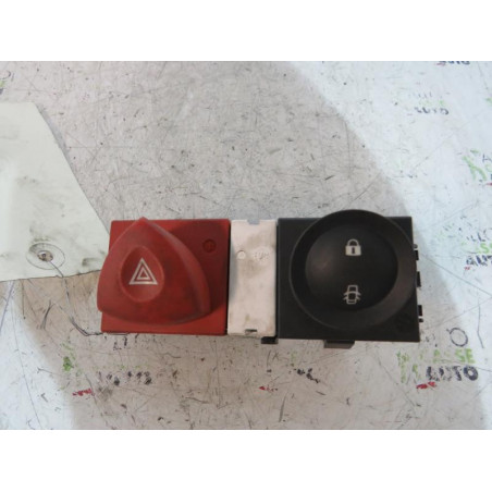 Bouton de warning RENAULT MEGANE 2