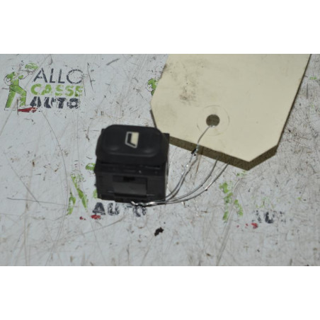 Interrupteur de leve vitre arriere droit PEUGEOT 607