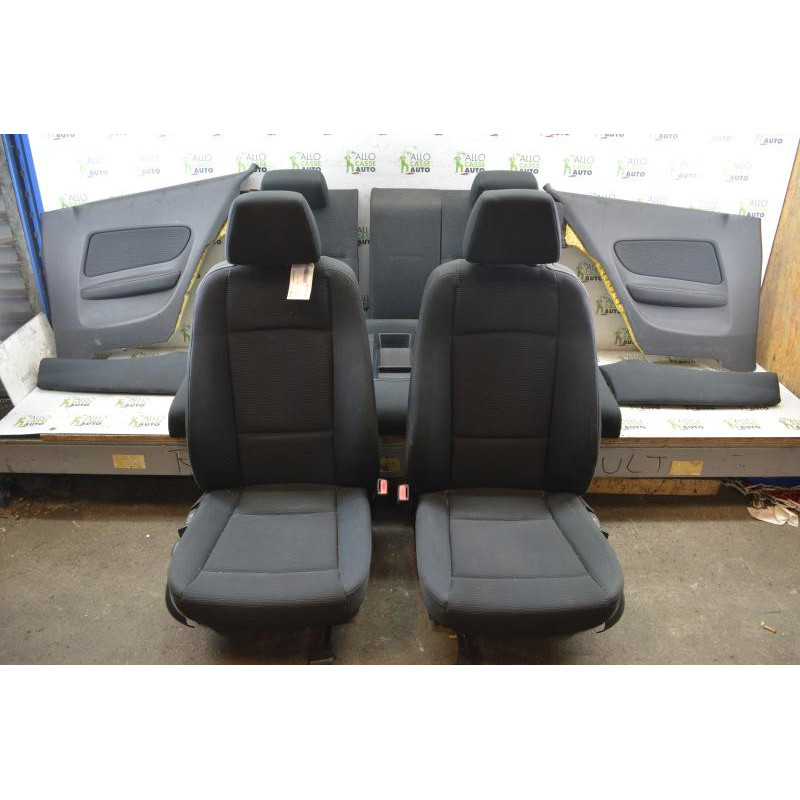 Interieur complet BMW SERIE 1 E81 Photo n°1