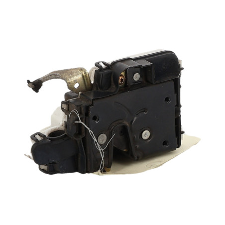 Serrure avant droit VOLKSWAGEN POLO 3