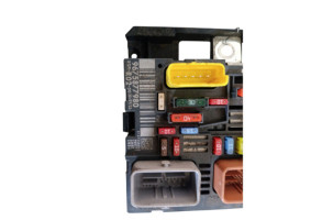 Boitier servitude moteur (BSM) PEUGEOT 3008 1 Photo n°4