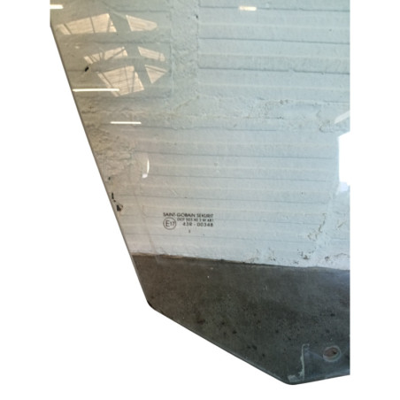 Vitre avant droit SKODA SUPERB 2