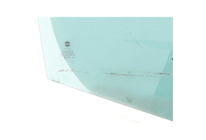 Vitre arriere droit FIAT 500L Photo n°4