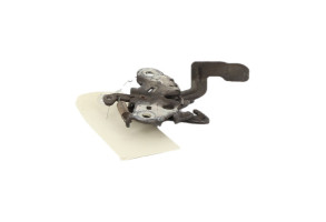 Fermeture de capot PEUGEOT 308 1 Photo n°4