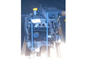 Moteur RENAULT CLIO 2 Photo n°1