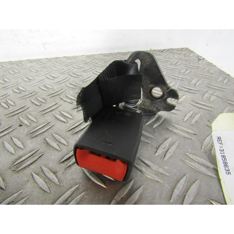 Attache ceinture arriere gauche FORD FOCUS 2 Photo n°1