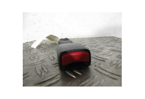 Attache ceinture arriere gauche MAZDA 323 6 Photo n°2
