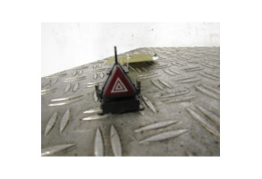 Bouton de warning MERCEDES CLASSE B 245 Photo n°1