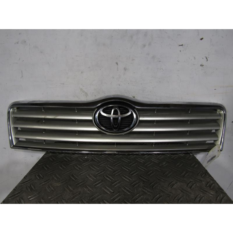 Calandre TOYOTA AVENSIS 2 Photo n°1
