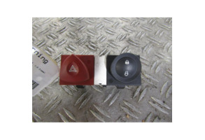Bouton de warning RENAULT MEGANE 2 Photo n°1