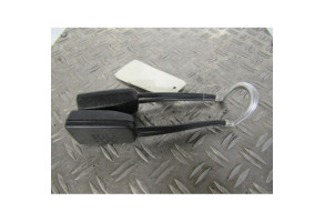 Attache ceinture arriere droit VOLKSWAGEN GOLF 3 Photo n°1