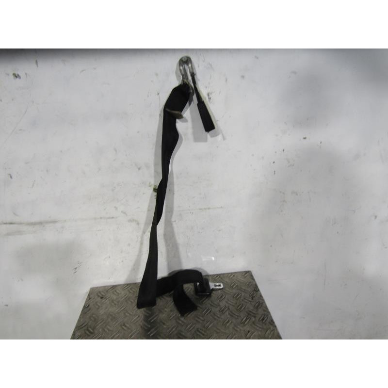 Attache ceinture arriere droit SKODA OCTAVIA 1 Photo n°1