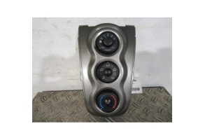 Commande chauffage TOYOTA YARIS 2 Photo n°1