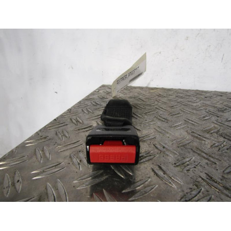 Attache ceinture arriere droit PEUGEOT 206
