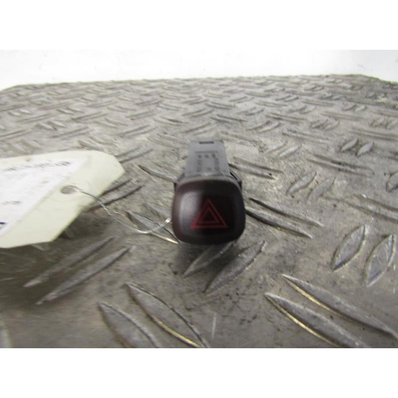 Bouton de warning VOLVO S 80 1 Photo n°1