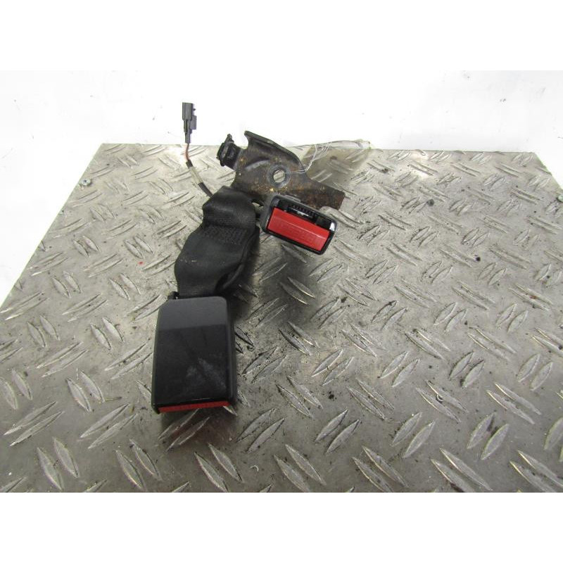 Attache ceinture arriere gauche RENAULT LAGUNA 3 Photo n°1