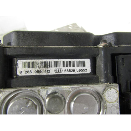 Bloc ABS (freins anti-blocage) TOYOTA COROLLA VERSO 2