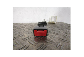 Attache ceinture arriere droit PEUGEOT 405 Photo n°1