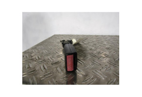 Attache ceinture arriere droit PEUGEOT 307 Photo n°1