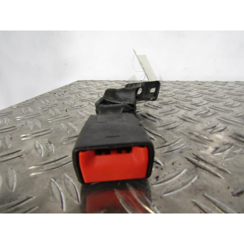 Attache ceinture arriere gauche FIAT 500 2 Photo n°1