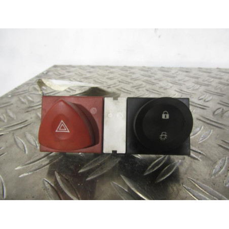 Bouton de warning RENAULT MEGANE 2
