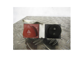 Bouton de warning RENAULT MEGANE 2 Photo n°1