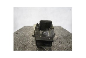 Bloc ABS (freins anti-blocage) TOYOTA RAV4 2 Photo n°3