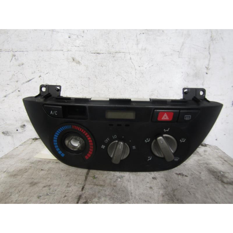 Commande chauffage TOYOTA RAV4 2 Photo n°1