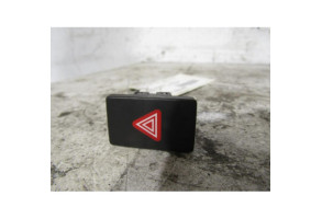 Bouton de warning VOLKSWAGEN GOLF 6 Photo n°1