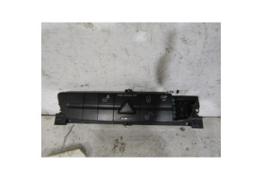 Bouton de warning MERCEDES CLASSE E 211 Photo n°1