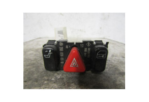 Bouton de warning MERCEDES CLASSE C 202 Photo n°1