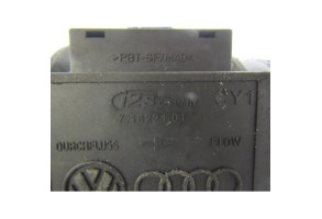 Debitmetre VOLKSWAGEN GOLF 4 Photo n°3