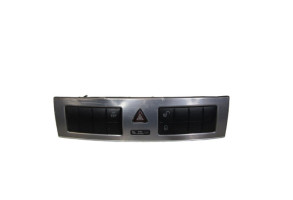 Bouton de warning MERCEDES CLASSE C 203 COUPE SPORT Photo n°1