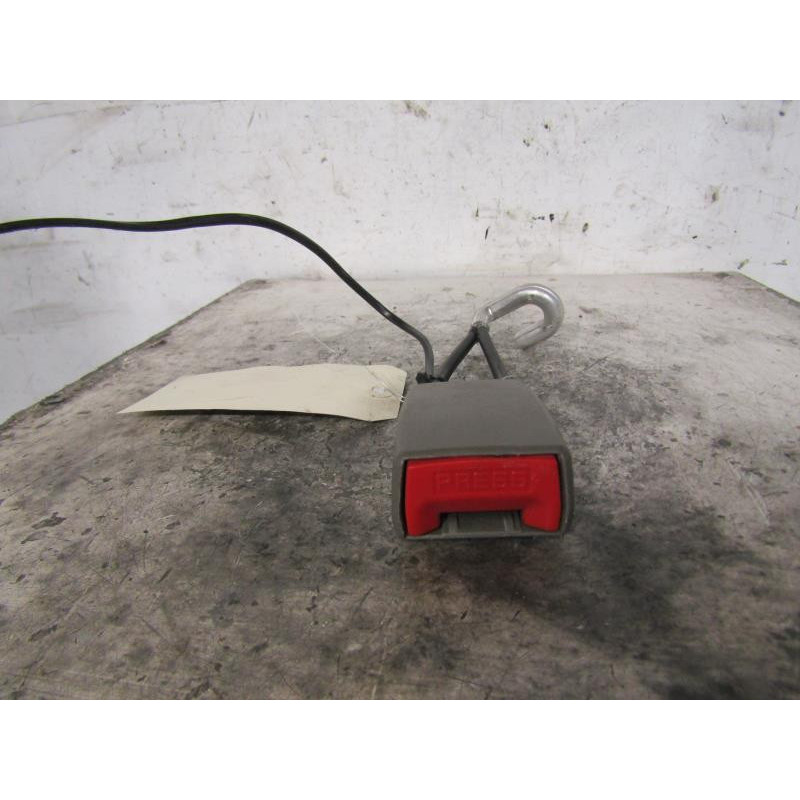 Attache ceinture arriere droit CITROEN C5 1 Photo n°1