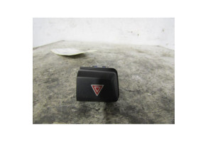 Bouton de warning PEUGEOT 208 1 Photo n°1